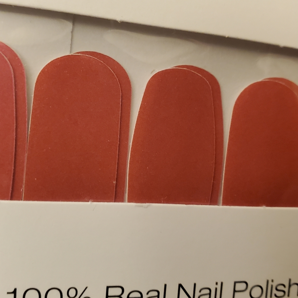Colorstreet Raspberry Remix nail strips - Picture 4 of 4